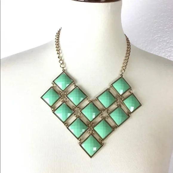 Rhinestone Necklace Framed - Picture 1 of 3